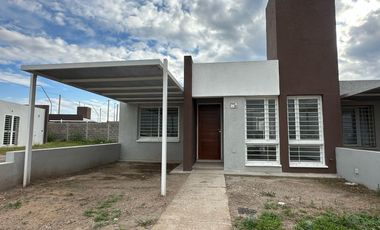 Casa Universitario de Hzte-2 dorm c/patio e ingreso auto