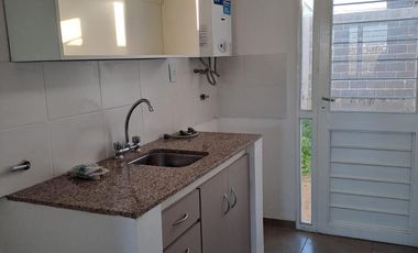 Casa Universitario de Hzte-2 dorm c/patio e ingreso auto