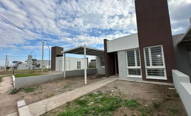 Casa Universitario de Hzte-2 dorm c/patio e ingreso auto