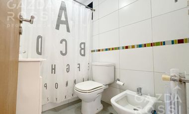 Excelente departamento en  venta con renta en complejo Las Cavas