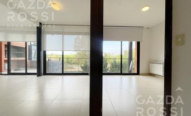 Excelente departamento en  venta con renta en complejo Las Cavas