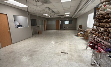 Excelente Bodega Industrial con Oficinas 730M2 en CDMX