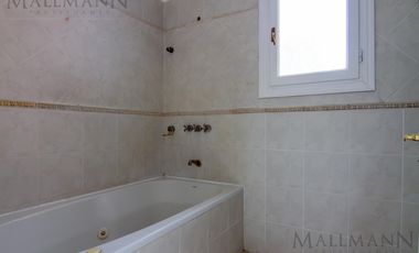 Alquiler Anual Casa 5 Dormitorios sin muebles en Martindale CC