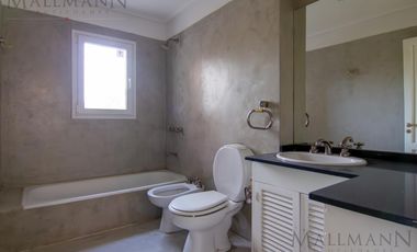 Alquiler Anual Casa 5 Dormitorios sin muebles en Martindale CC
