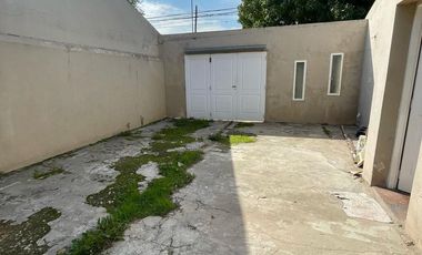 CASA 3 AMBIENTES EN ALQUILER LUJAN  RAMON FALCON 425