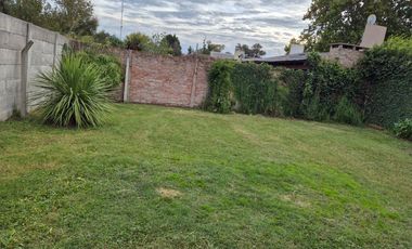 CASA 3 AMBIENTES EN ALQUILER LUJAN  RAMON FALCON 425