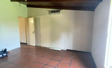CASA 3 AMBIENTES EN ALQUILER LUJAN  RAMON FALCON 425