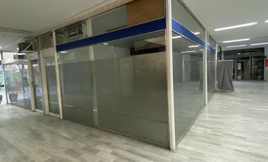 Alquilo Local Comercial / Oficina - Avenida Argentina 179 - Galería Jardín - Neuquén Capital