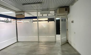Alquilo Local Comercial / Oficina - Avenida Argentina 179 - Galería Jardín - Neuquén Capital