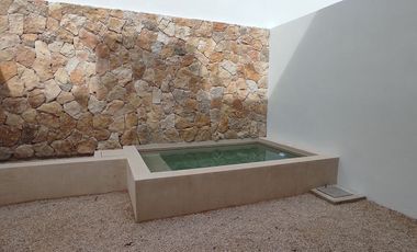Townhouse Purana en renta en Temozón Norte - HI2408307