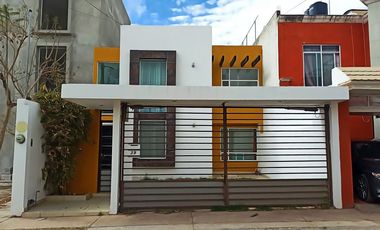 Casa moderna en venta en Rinconada de Pirules, Zacatecas: 4 recámaras, cocina in