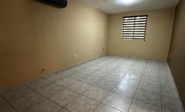 CASA EN RENTA EN ANAHUAC LA PÉRGOLA - ESCOBEDO
