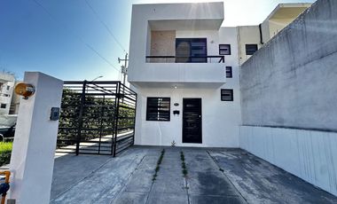 CASA EN RENTA EN LAS HADAS - ESCOBEDO