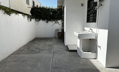 CASA EN RENTA EN LAS HADAS - ESCOBEDO