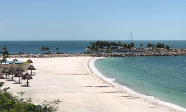 Terreno en venta en Campeche Country Club