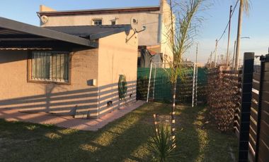 CASA EN VENTA O PERMUTA EN ACEQUIAS DEL AIRE ROLDAN