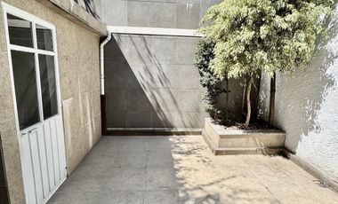 Casa en Renta en Jardines del Pedregal de San Angel