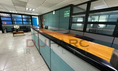 OFICINAS DE TRES NIVELES EN VENTA CON BODEGA DENTRO DEL  PUERTO PESQUERO