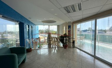 OFICINAS DE TRES NIVELES EN VENTA CON BODEGA DENTRO DEL  PUERTO PESQUERO