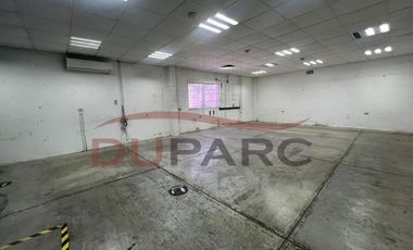 OFICINAS DE TRES NIVELES EN VENTA CON BODEGA DENTRO DEL  PUERTO PESQUERO