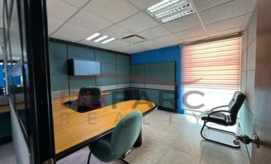 OFICINAS DE TRES NIVELES EN VENTA CON BODEGA DENTRO DEL  PUERTO PESQUERO