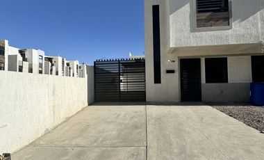 Casa en renta en Siena residencial