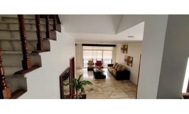 En Venta Casa y terreno sector  Flavio Reyes