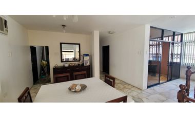 En Venta Casa y terreno sector  Flavio Reyes