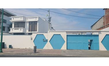 En Venta Casa y terreno sector  Flavio Reyes