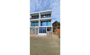 Se vende departamento frente al mar