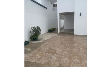 En Venta Casa Altos De Manta Beach