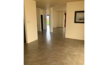 En Venta Casa Altos De Manta Beach