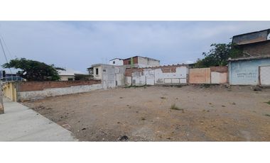 En venta lote de terreno ideal para Hotel barrio Cordova