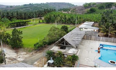 En venta Quinta turistica vacacional en Portoviejo.