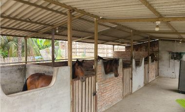 En venta Quinta turistica vacacional en Portoviejo.