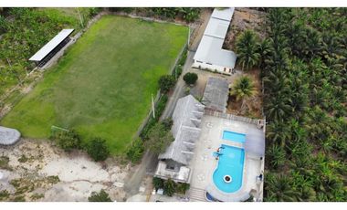 En venta Quinta turistica vacacional en Portoviejo.