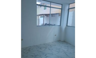 En venta departamento en la Playa Los Arenales.