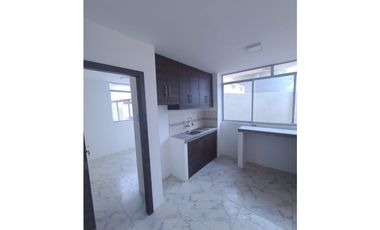 En venta departamento en la Playa Los Arenales.