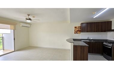 Apartamento con Hermosa Vista en Woodlands, Panamá Pacífico