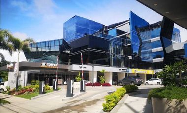 ALQUILO LOCALES COMERCIALES EN VIA ISRAEL SUNSET STRIP MALL 87m2