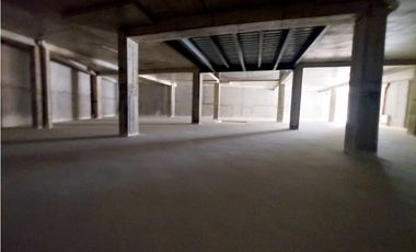 ALQUILER AMPLIO LOCAL COMERCIAL – TRANSSTMICA 992.38M2