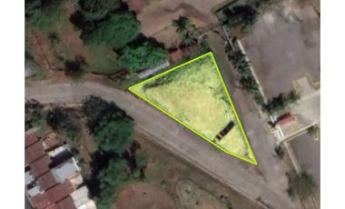 TERRENO / MAÑANITAS / IDEAL PARA COMERCIO / 860M2 / YG