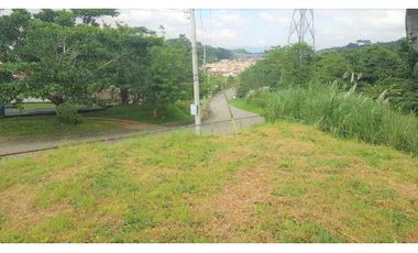 TERRENO / MAÑANITAS / IDEAL PARA COMERCIO / 860M2 / YG