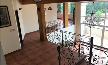 VILLA DE LAS FUENTES / 473M / 2 NIVELES / JACUZZI / 5 HABITAC