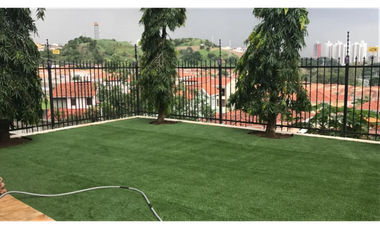 ALTOS DE PANAMA / 537M / 2 NIVELES / 5 HABITC + CUARTO Y BAÑO SERVICIO