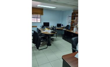 JUAN DIAZ / NEGOCIABLE / GALERA EN URB INDUSTRIAL / 4400 M2