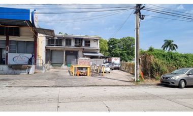 JUAN DIAZ / NEGOCIABLE / GALERA EN URB INDUSTRIAL / 4400 M2