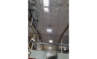 JUAN DIAZ / NEGOCIABLE / GALERA EN URB INDUSTRIAL / 4400 M2