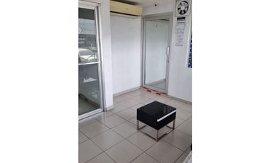 JUAN DIAZ / NEGOCIABLE / GALERA EN URB INDUSTRIAL / 4400 M2