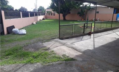 JUAN DIAZ / CASA DE ESQUINA CON ZONIFICACION COMERCIAL / 633m2 / 3 HAB